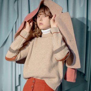 Tobi Sweater in Camel